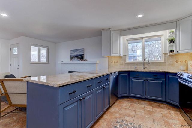 986 S Cole Drive, Lakewood, CO 80228