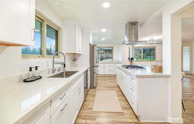 8802 Del Campo Drive, Everett, WA 98208