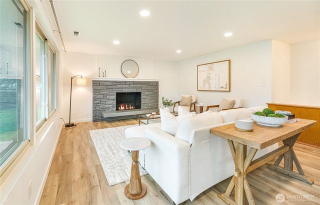 8802 Del Campo Drive, Everett, WA 98208