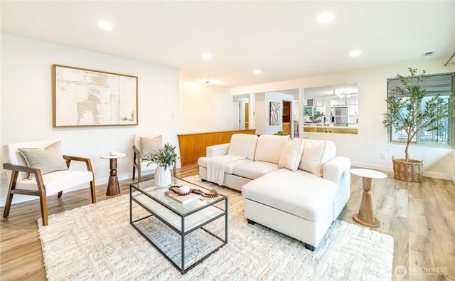 8802 Del Campo Drive, Everett, WA 98208