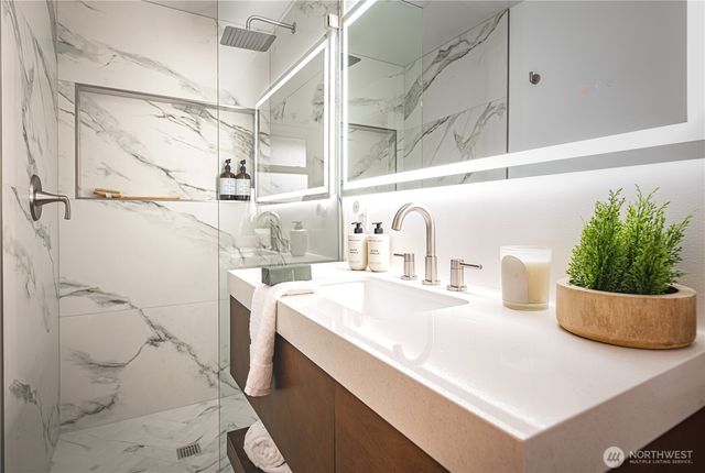 8802 Del Campo Drive, Everett, WA 98208