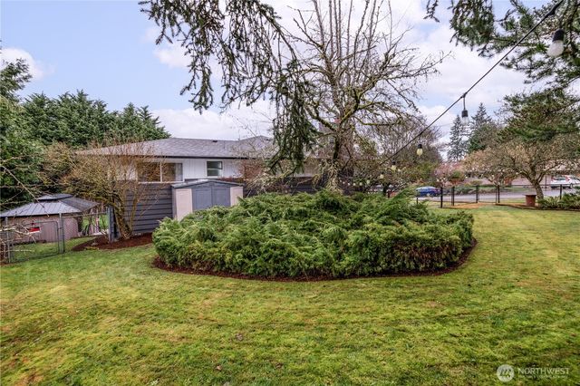8802 Del Campo Drive, Everett, WA 98208