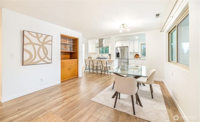 8802 Del Campo Drive, Everett, WA 98208