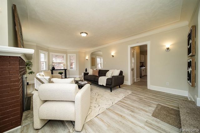 11399 Seminole, Redford, MI 48239