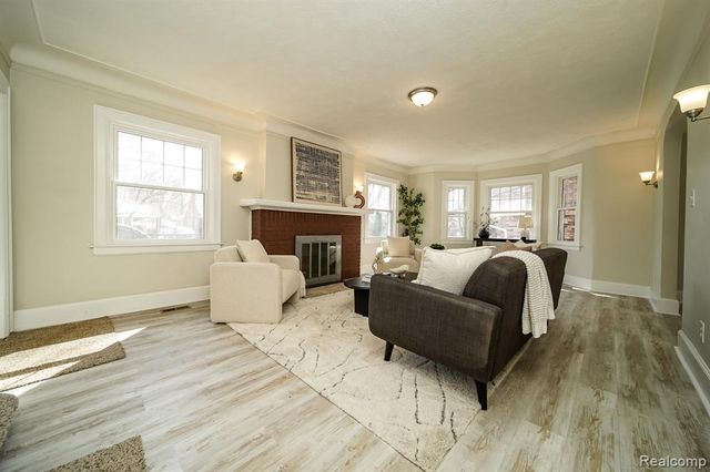 11399 Seminole, Redford, MI 48239