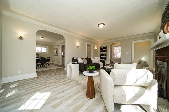 11399 Seminole, Redford, MI 48239