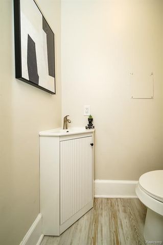 11399 Seminole, Redford, MI 48239