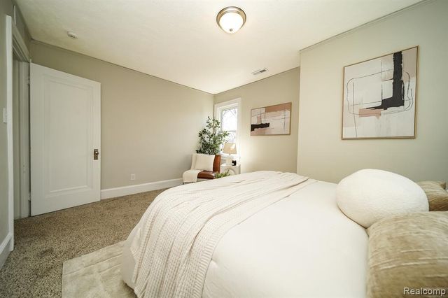 11399 Seminole, Redford, MI 48239