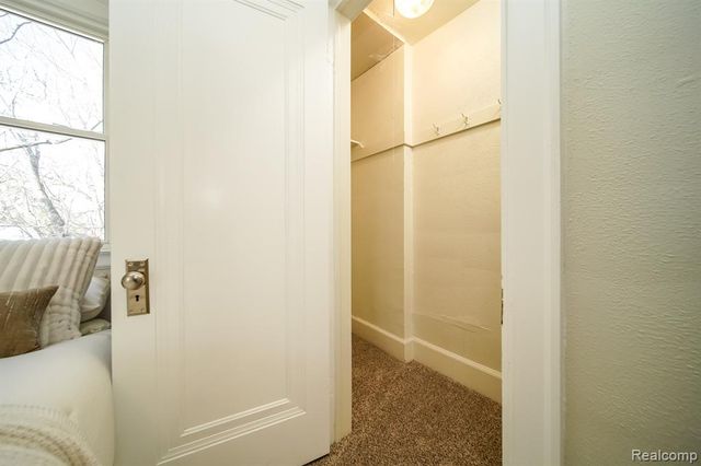 11399 Seminole, Redford, MI 48239