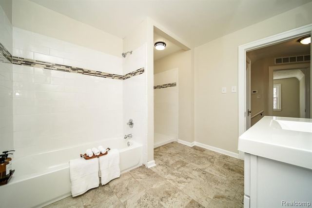 11399 Seminole, Redford, MI 48239