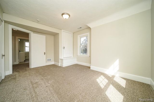 11399 Seminole, Redford, MI 48239