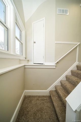 11399 Seminole, Redford, MI 48239