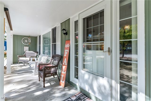 123 Woodcrest Court, Elyria, OH 44035