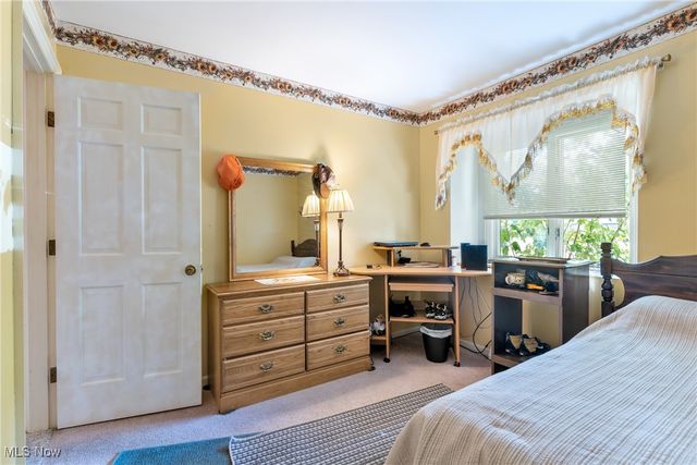 123 Woodcrest Court, Elyria, OH 44035