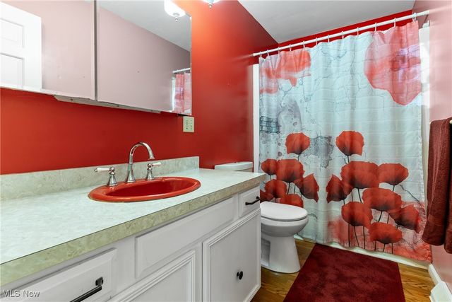 123 Woodcrest Court, Elyria, OH 44035