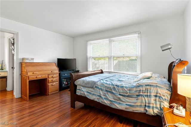 123 Woodcrest Court, Elyria, OH 44035