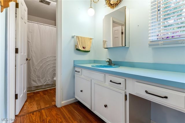 123 Woodcrest Court, Elyria, OH 44035