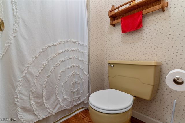 123 Woodcrest Court, Elyria, OH 44035