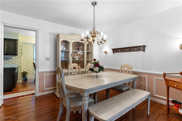 123 Woodcrest Court, Elyria, OH 44035