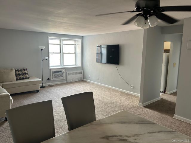 4 Sadore Lane 7M, Yonkers, NY 10710