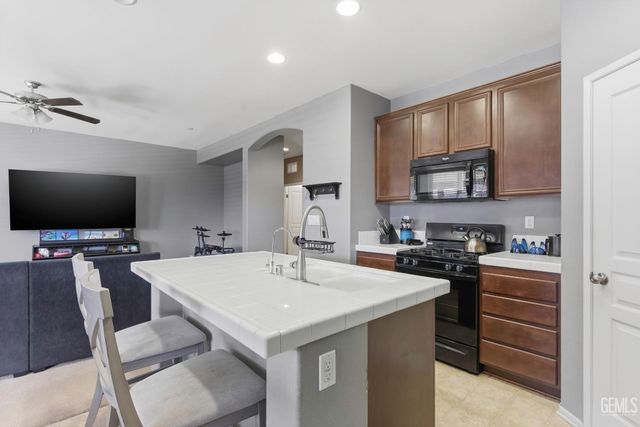 9419 Ceres Street, Bakersfield, CA 93306