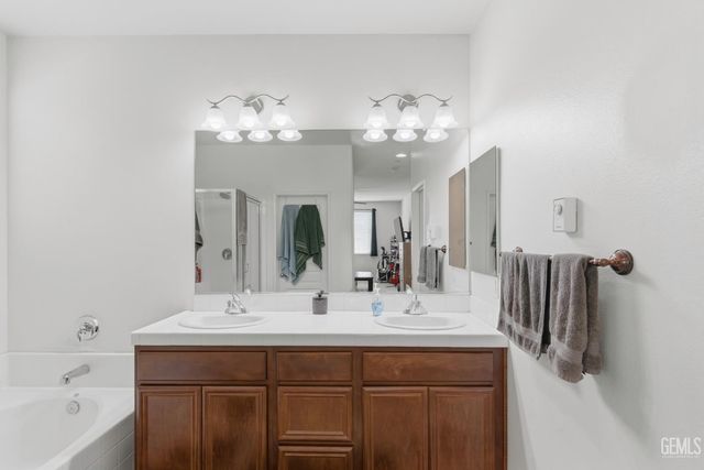9419 Ceres Street, Bakersfield, CA 93306