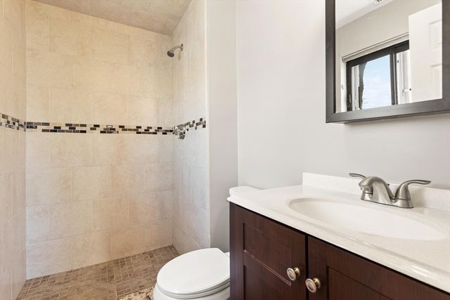 22 Ninth 107, Medford, MA 02155