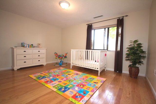 22 Ninth 107, Medford, MA 02155