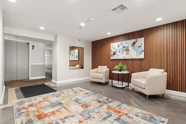 22 Ninth 107, Medford, MA 02155