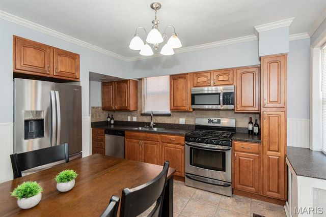 3666 Loughborough Avenue, St Louis, MO 63116