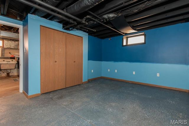 3666 Loughborough Avenue, St Louis, MO 63116