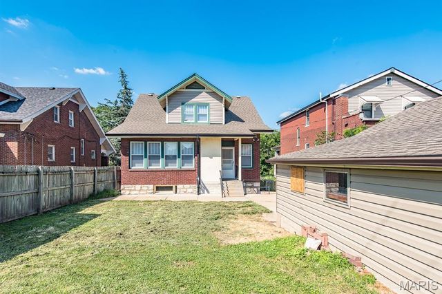 3666 Loughborough Avenue, St Louis, MO 63116