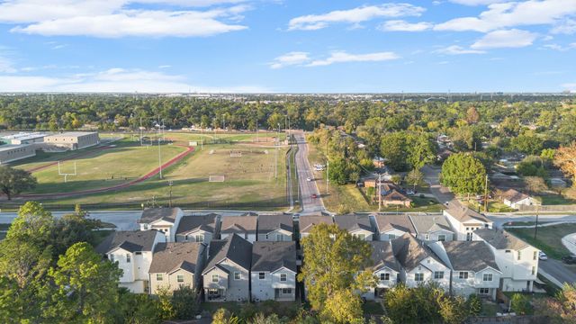 1840 Parana Drive, Houston, TX 77080