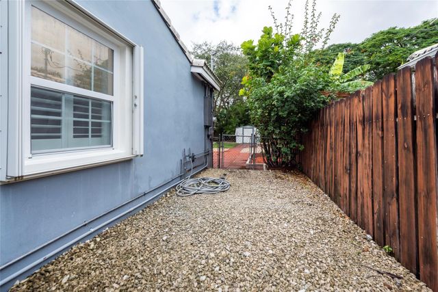 1225 NW 4th Ave, Fort Lauderdale, FL 33311