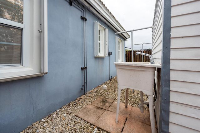 1225 NW 4th Ave, Fort Lauderdale, FL 33311