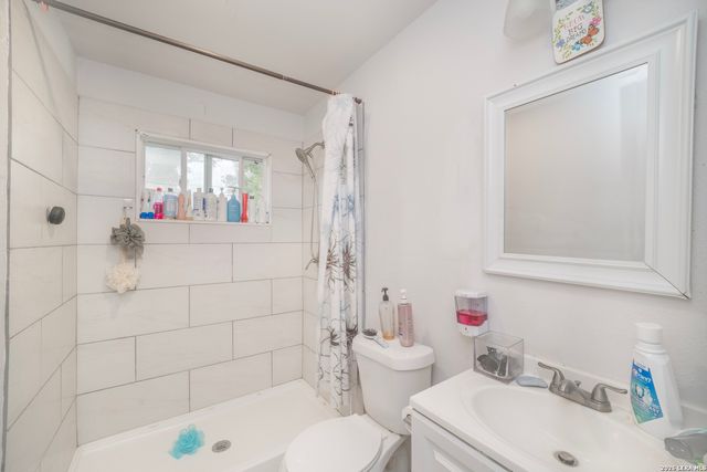 3202 Annarose, San Antonio, TX 78211