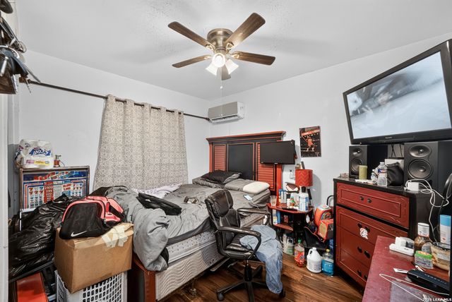 3202 Annarose, San Antonio, TX 78211