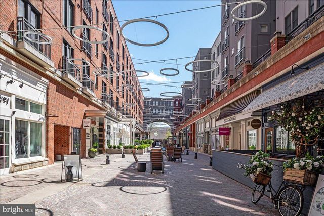 7808 WINTERBERRY PL, Bethesda, MD 20817