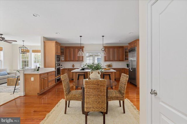 7808 WINTERBERRY PL, Bethesda, MD 20817