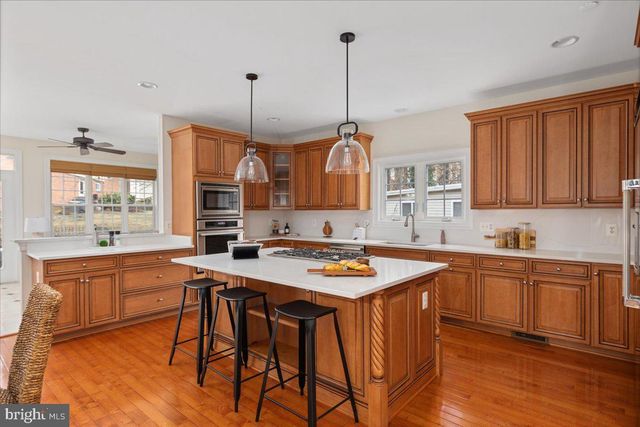 7808 WINTERBERRY PL, Bethesda, MD 20817