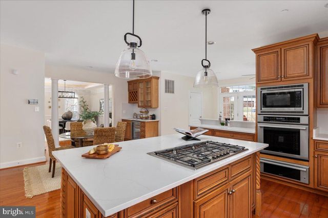 7808 WINTERBERRY PL, Bethesda, MD 20817