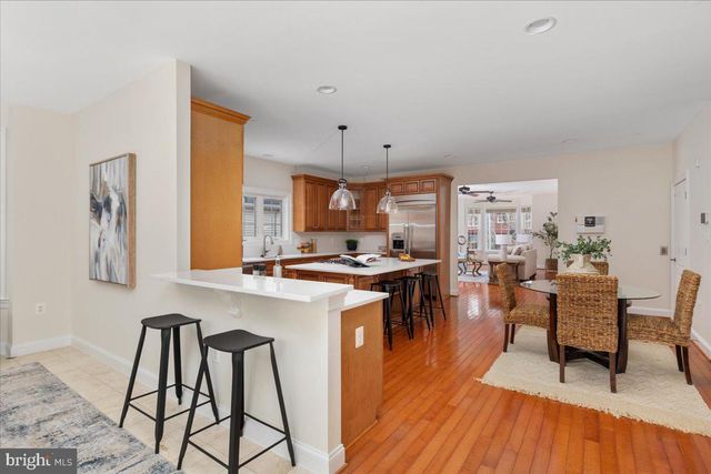 7808 WINTERBERRY PL, Bethesda, MD 20817