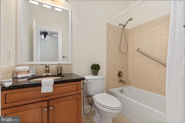 7808 WINTERBERRY PL, Bethesda, MD 20817