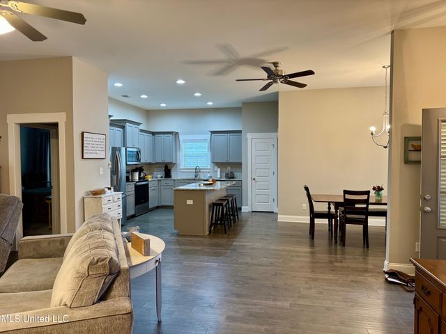 521 Abey Lane, Hernando, MS 38632