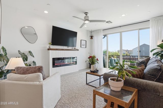9923 E WAVELENGTH Avenue, Mesa, AZ 85212