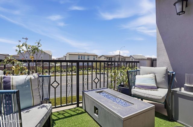 9923 E WAVELENGTH Avenue, Mesa, AZ 85212