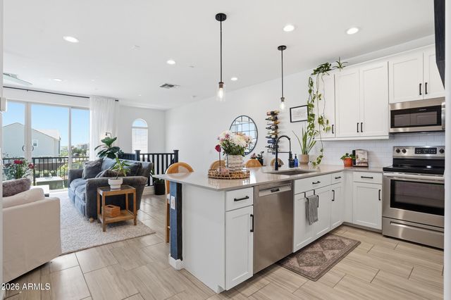 9923 E WAVELENGTH Avenue, Mesa, AZ 85212