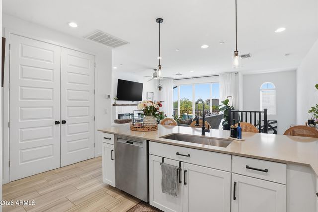 9923 E WAVELENGTH Avenue, Mesa, AZ 85212