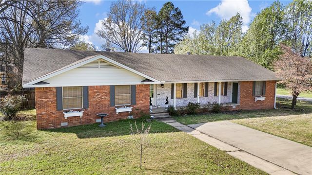 200 E 6th Street, Russellville, AR 72801