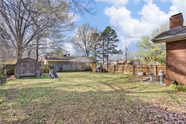 200 E 6th Street, Russellville, AR 72801